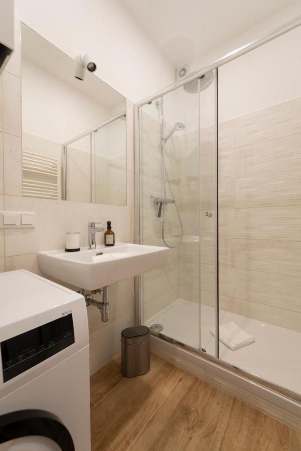 Josef'S Home I Comfort Apartment I Metro Access فيينا المظهر الخارجي الصورة